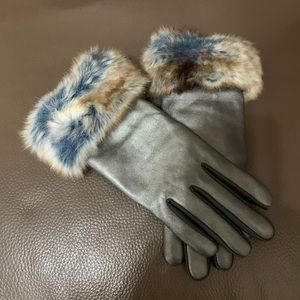 NWOT ISOTONER LADIES LEATHER GLOVES